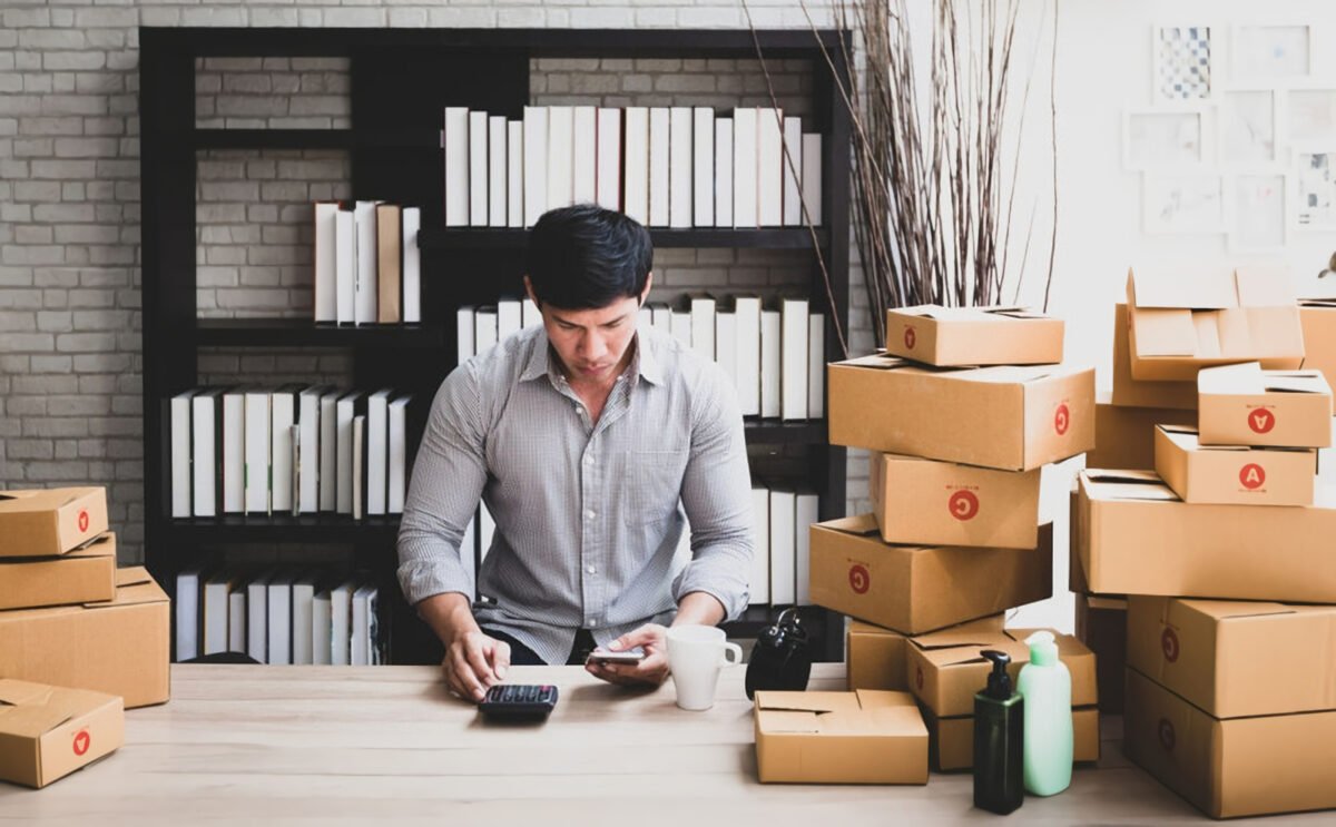 Men doing ecommerce